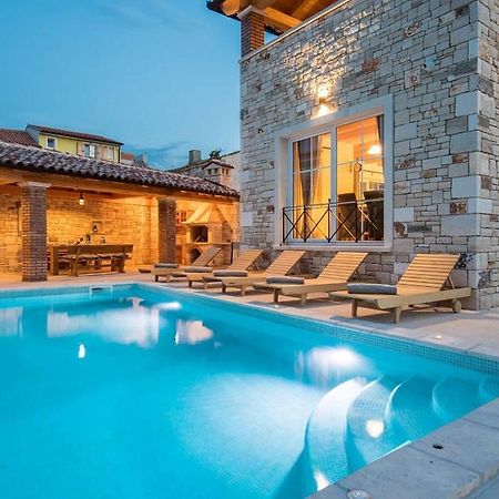 Moderne Istrische Steinvilla - 4 Sterne Mit Privatem, Beheizbaren Pool & Meerblick Kavran المظهر الخارجي الصورة