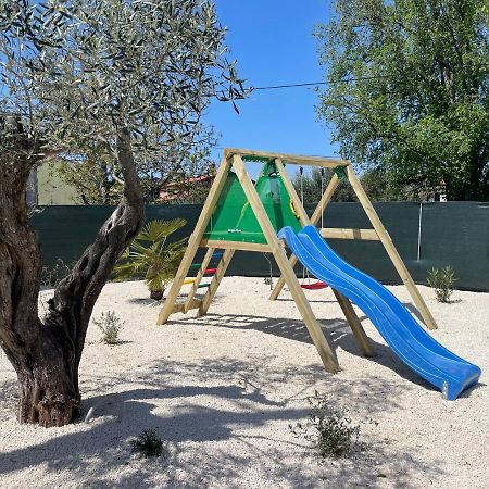 Moderne Istrische Steinvilla - 4 Sterne Mit Privatem, Beheizbaren Pool & Meerblick Kavran المظهر الخارجي الصورة
